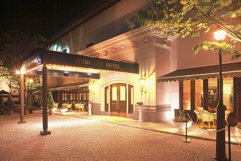 萃香園ホテル施設入口画像